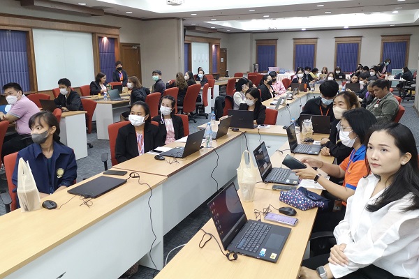 สำนักงานอัยการสูงสุด จัดโครงการฝึกอบรมหลักสูตร “พัฒนาทักษะด้านคอมพิวเตอร์ในการจัดทำสื่อประชาสัมพันธ์สำหรับการปฏิบัติงาน” (การสร้าง Infographics ด้วยโปรแกรม Microsoft Powerpoint เบื้องต้น และการจัดทำคลิปวิดีโอผ่าน Application บนโทรศัพท์เคลื่อนที่) รุ่นที่ 3