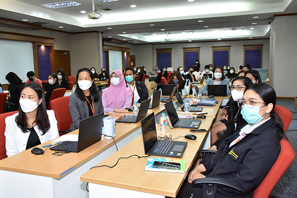 สำนักงานอัยการสูงสุด จัดโครงการฝึกอบรมหลักสูตร “พัฒนาทักษะด้านคอมพิวเตอร์ในการจัดทำสื่อประชาสัมพันธ์สำหรับการปฏิบัติงาน” (การสร้าง Infographics ด้วยโปรแกรม Microsoft Powerpoint เบื้องต้นและการจัดทำคลิปวิดีโอผ่าน Application บนโทรศัพท์เคลื่อนที่) รุ่นที่ 2