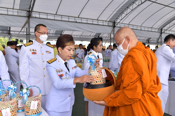 สำนักงานอัยการสูงสุดร่วมพิธีทำบุญตักบาตรถวายพระราชกุศล และร่วมลงนามถวายพระพรชัยมงคล สมเด็จพระนางเจ้าสิริกิติ์พระบรมราชินีนาถ พระบรมราชชนนีพันปีหลวง เนื่องในโอกาสวันเฉลิมพระชนมพรรษา 12 สิงหาคม 2567