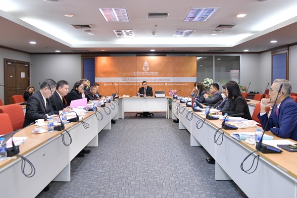 สำนักงานอัยการสูงสุดจัดประชุมคณะกรรมการพิจารณาแก้ไข ระเบียบคณะกรรมการอัยการว่าด้วยเครื่องแบบ และการแต่งกายของข้าราชการฝ่ายอัยการ พ.ศ. 2556