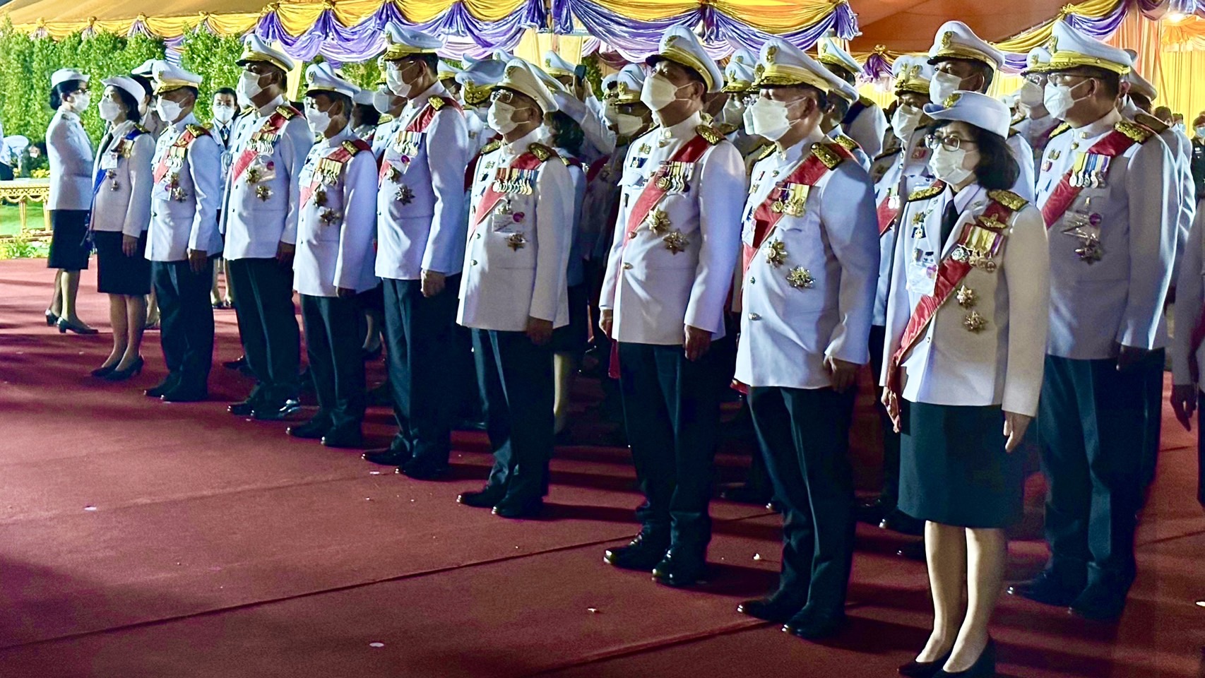 อัยการสูงสุดร่วมพิธีเปิดพระบรมราชานุสาวรีย์ พระบาทสมเด็จพระบรมชนกาธิเบศร มหาภูมิพลอดุลยเดชมหาราช บรมนาถบพิตร และวางพวงมาลาถวายราชสักการะ เนื่องในวันคล้ายวันสวรรคต