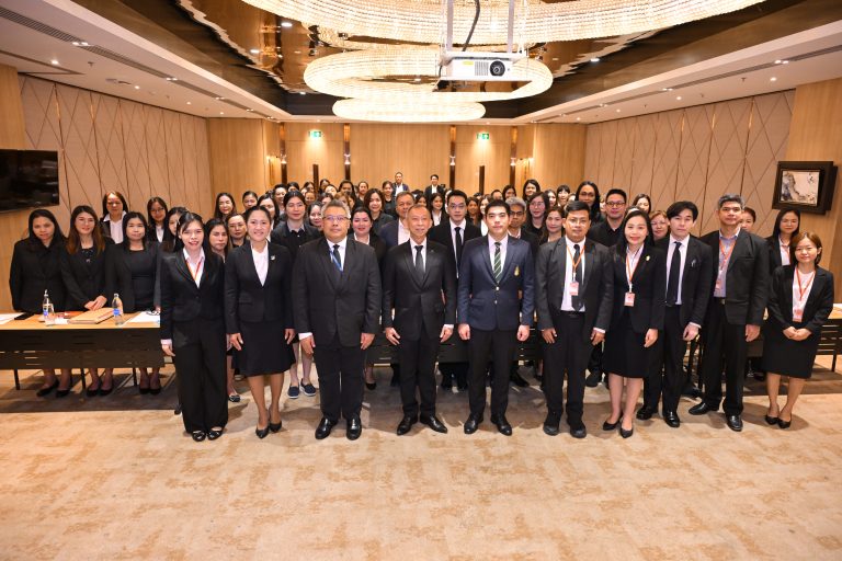 สำนักงานอัยการสูงสุดจัดพิธีเปิดโครงการฝึกอบรมเชิงปฏิบัติการเพื่อพัฒนาการถ่ายทอดองค์ความรู้และการจัดทำคู่มือมาตรฐานการปฏิบัติงานด้านพัสดุประจำปีงบประมาณ พ.ศ. 2569