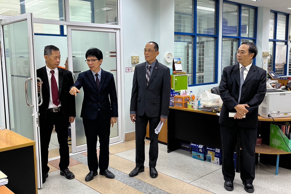 ผู้ตรวจการอัยการลงพื้นที่ตรวจเยี่ยมและติดตามการปฏิบัติราชการของสำนักงานอัยการในพื้นที่จังหวัดนราธิวาส