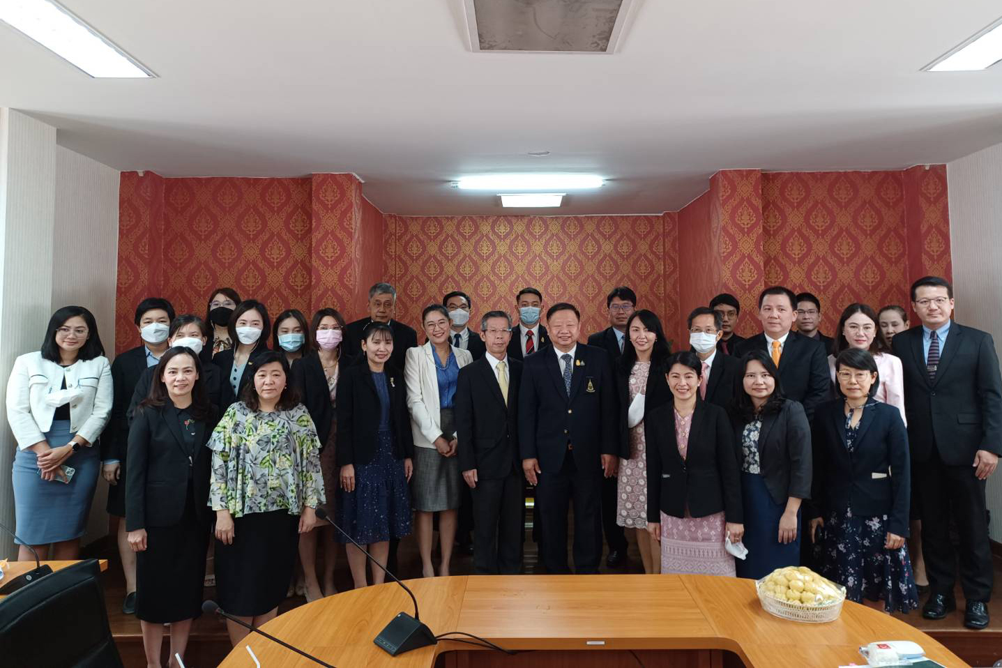 ผู้ตรวจการอัยการลงพื้นที่ตรวจเยี่ยมและติดตามการปฏิบัติราชการของสำนักงานอัยการในพื้นที่จังหวัดนนทบุรี