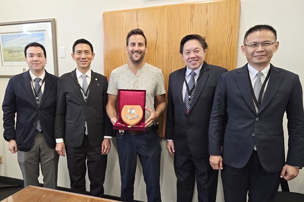 สำนักงานอัยการสูงสุดร่วมกับเจ้าหน้าที่ตำรวจสากลของไทยรับตัวผู้ร้ายข้ามแดนคดีฉ้อโกงจากประเทศแคนาดา