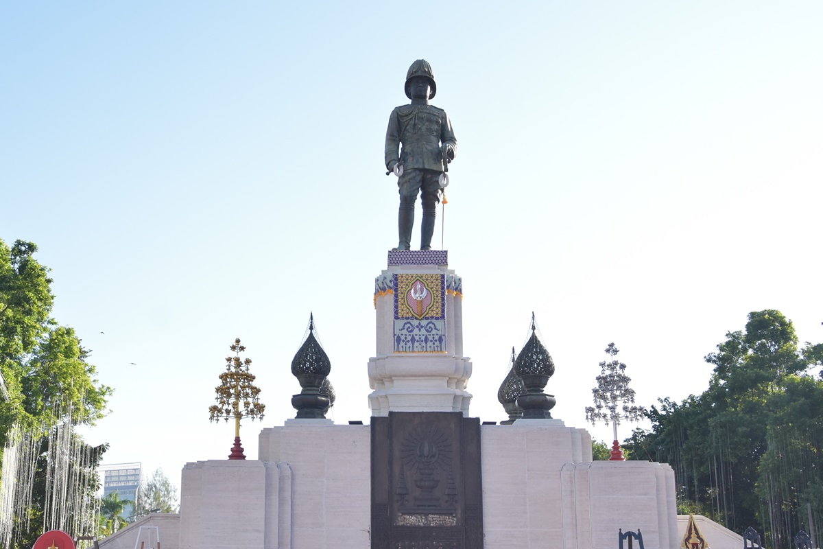 สำนักงานอัยการสูงสุดร่วมถวายบังคมพระบรมราชานุสรณ์พระบาทสมเด็จพระมงกุฎเกล้าเจ้าอยู่หัว