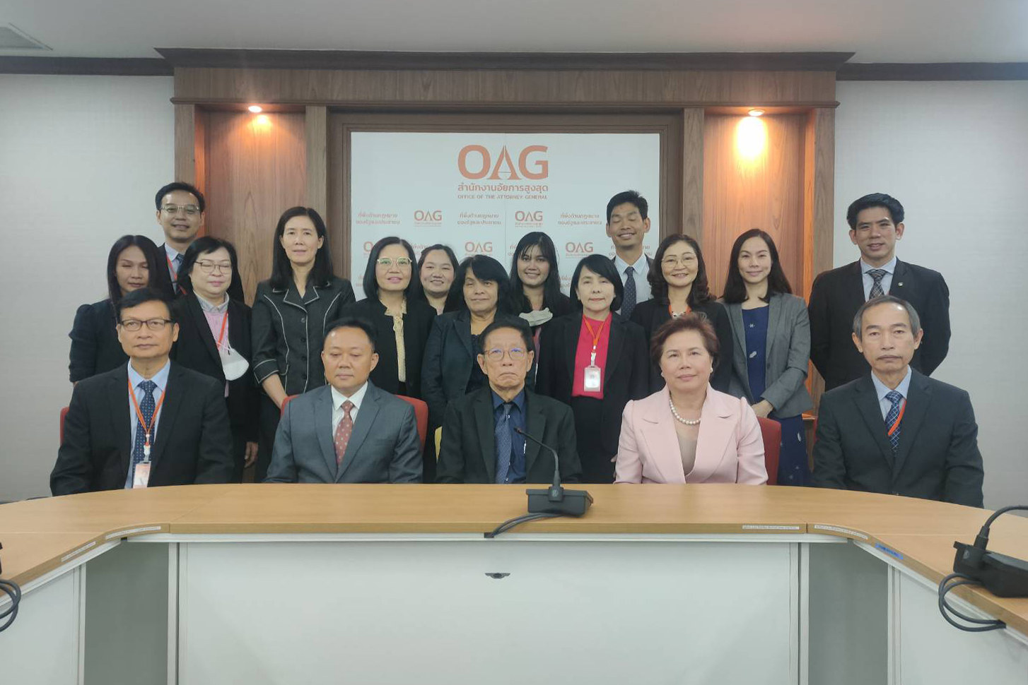 ผู้ตรวจการอัยการตรวจติดตามผลการปฏิบัติราชการสำนักงานคดีค้ามนุษย์ และสำนักงานคดีล้มละลาย