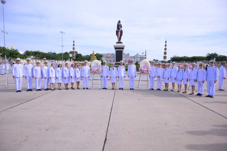 สำนักงานอัยการสูงสุด ร่วมพิธีวางพวงมาลาถวายบังคม พระบรมราชานุสรณ์พระบาทสมเด็จพระจุลจอมเกล้าเจ้าอยู่หัว เนื่องในวันปิยมหาราช