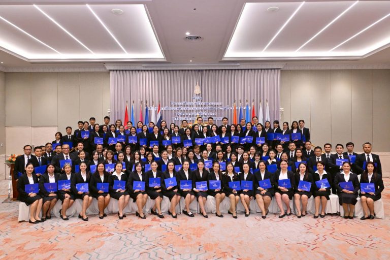 สำนักงานอัยการสูงสุดจัดพิธีปิดโครงการฝึกอบรมข้าราชการธุรการ “หลักสูตรการฝึกอบรมข้าราชการธุรการระดับกลาง รุ่นที่ 8 (พ.ศ. 2569)