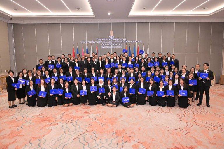 สถาบันพัฒนาข้าราชการฝ่ายอัยการ จัดพิธีปิดโครงการฝึกอบรมข้าราชการธุรการ “หลักสูตรการฝึกอบรมข้าราชการธุรการระดับกลาง รุ่นที่ 11 (พ.ศ. 2569)