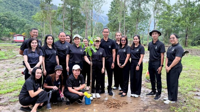 สำนักงานอัยการในพื้นที่จังหวัดระนอง จัดกิจกรรมปลูกป่าชายเลน ถวายเป็นพระกุศลน้อมรำลึกในพระกรุณาธิคุณสมเด็จพระเจ้าลูกเธอ เจ้าฟ้าพัชรกิติยาภาฯ
