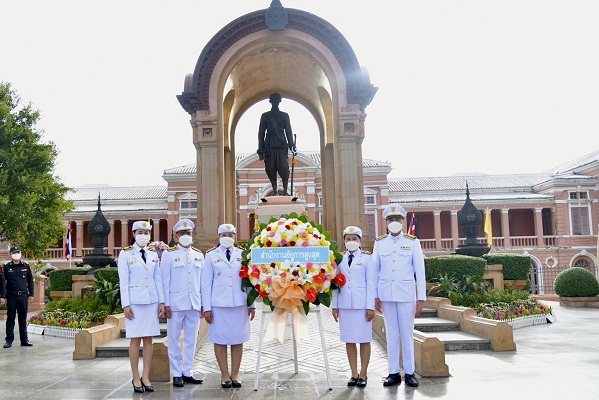 สำนักงานอัยการสูงสุดร่วมพิธีวางพวงมาลาถวายราชสักการะ พระบาทสมเด็จพระจอมเกล้าเจ้าอยู่หัว พระสยามเทวมหามกุฏวิทยมหาราช เนื่องในวันคล้ายวันสวรรคต