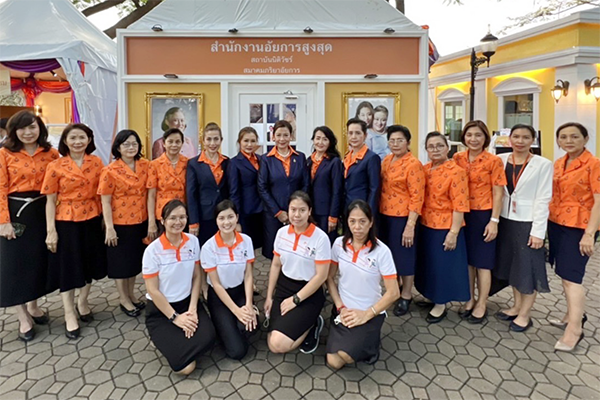 สำนักงานอัยการสูงสุด ร่วมกิจกรรมตักบาตรวันพ่อแห่งชาติ ในงาน “เพื่อนพึ่ง (ภาฯ) ประจำปี 2565”