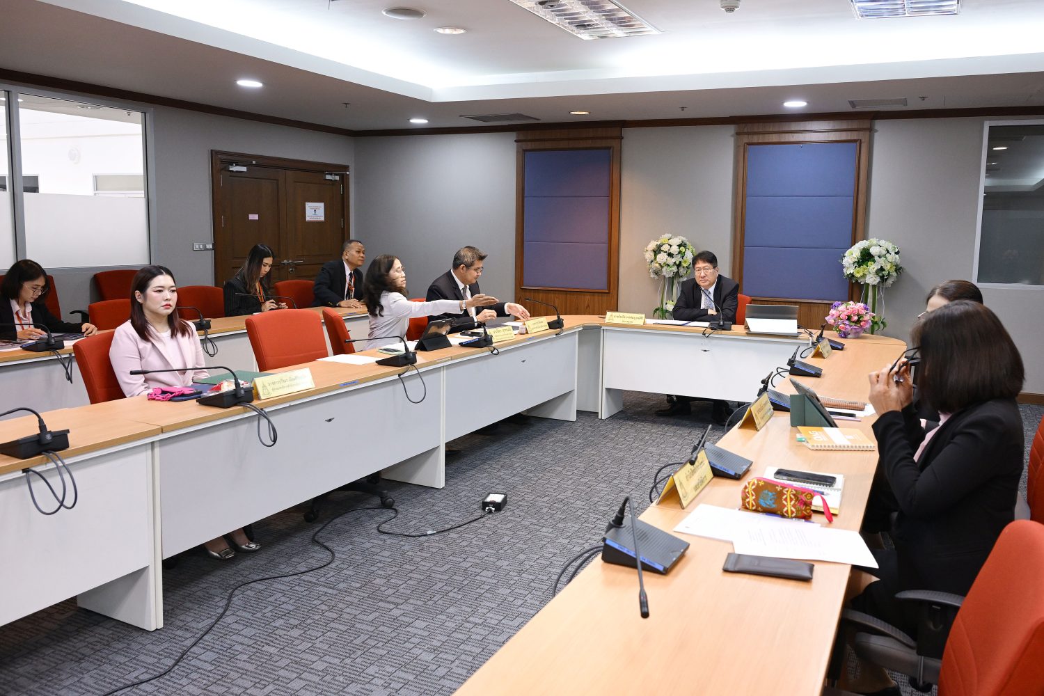 สำนักงานอัยการสูงสุด ประชุมติดตามสถานการณ์อุทกภัยในพื้นที่ภาคใต้