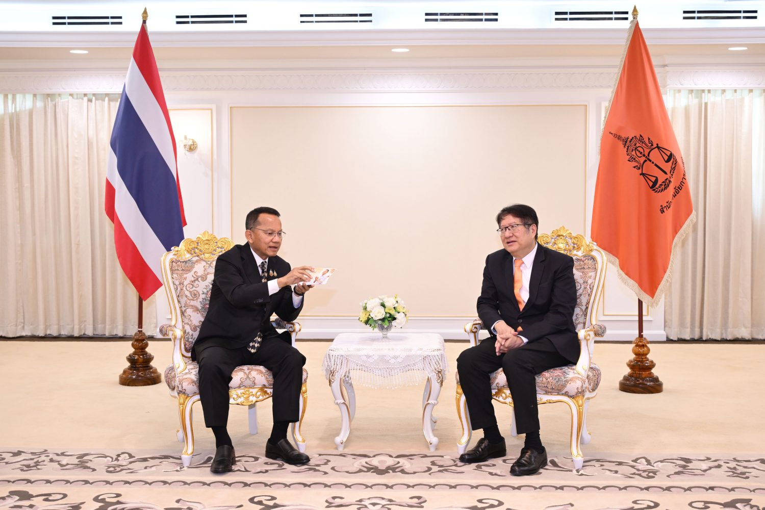 รมว.สาธารณสุขและคณะ เข้าเยี่ยมคารวะอัยการสูงสุดในโอกาสวันขึ้นปีใหม่ 2568 และหารือข้อราชการร่วมกัน