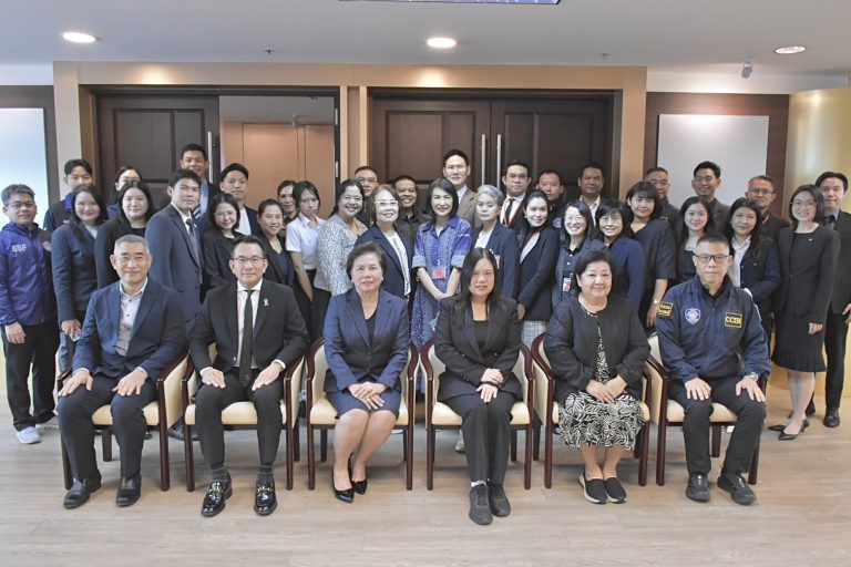 รองอัยการสูงสุด เป็นประธานการประชุมเสวนาเชิงปฏิบัติการ “การยกระดับการคุ้มครองเด็กท่ามกลางสถานการณ์และข้อท้าทายในปัจจุบัน และเมื่อเด็กต้องเข้าสู่กระบวนการยุติธรรม”