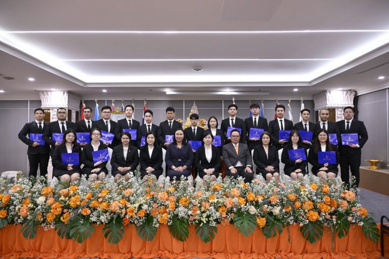 สำนักงานอัยการสูงสุดจัดพิธีปิดโครงการฝึกอบรม “หลักสูตรการฝึกอบรมเจ้าพนักงานคดีสำนักงานอัยการสูงสุด” รุ่นที่ 4 (พ.ศ. 2568)