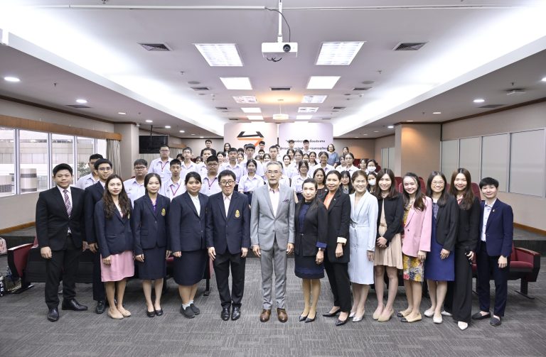 คณะครูและนักเรียนโรงเรียนกาญจนาภิเษกวิทยาลัย นครปฐม (พระตำหนักสวนกุหลาบมัธยม) เข้าศึกษาดูงาน สถาบันนิติวัชร์ สำนักงานอัยการสูงสุด เรียนรู้กระบวนการยุติธรรมไทย ส่งเสริมหลักนิติธรรมสู่สังคม