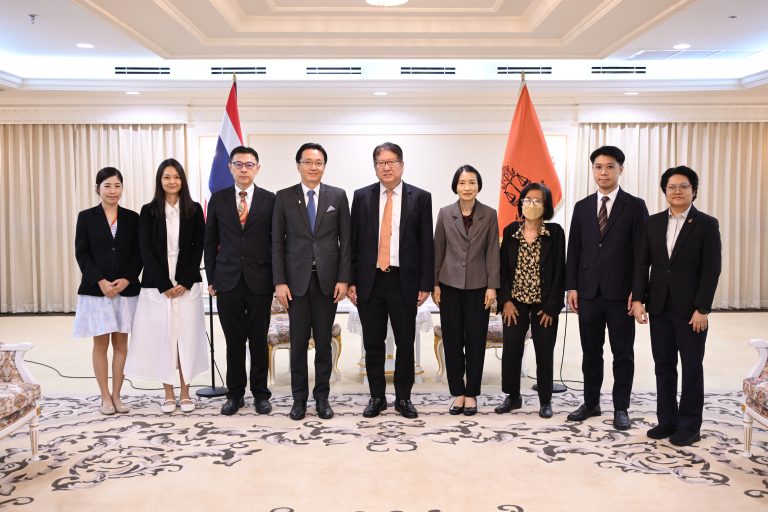 กงสุลกิตติมศักดิ์มองโกเลียและคณะ เข้าเยี่ยมคารวะอัยการสูงสุดและหารือข้อราชการ
