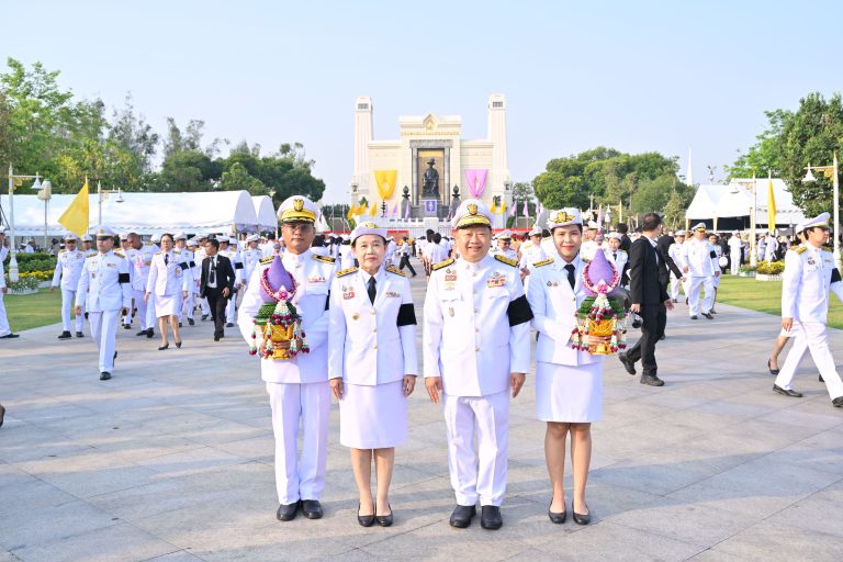 สำนักงานอัยการสูงสุดร่วมพิธีวางพานพุ่มดอกไม้ถวายราชสักการะเนื่องในวันพระบาทสมเด็จพระพุทธยอดฟ้าจุฬาโลกมหาราช และวันที่ระลึกมหาจักรีบรมราชวงศ์