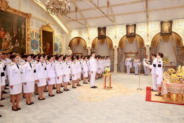 อัยการสูงสุด นำอัยการประจำกอง รุ่นที่ 67 เฝ้าทูลละอองธุลีพระบาท ถวายสัตย์ปฏิญาณก่อนเข้ารับหน้าที่