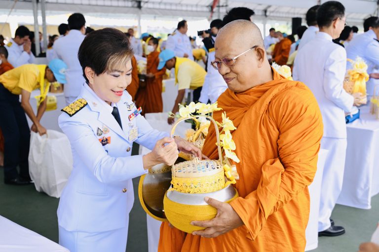 สำนักงานอัยการสูงสุด ร่วมพิธีเจริญพระพุทธมนต์และทำบุญตักบาตรถวายพระราชกุศล เนื่องในโอกาสวันเฉลิมพระชนมพรรษาพระบาทสมเด็จพระเจ้าอยู่หัว 28 กรกฎาคม 2568