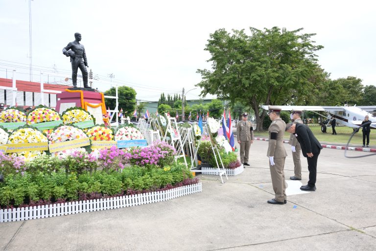 สำนักงานอัยการสูงสุดร่วมวางพวงมาลาในพิธีวันคล้ายวันสถาปนากองบินตำรวจ ครบรอบ 56 ปี ประจำปี 2568
