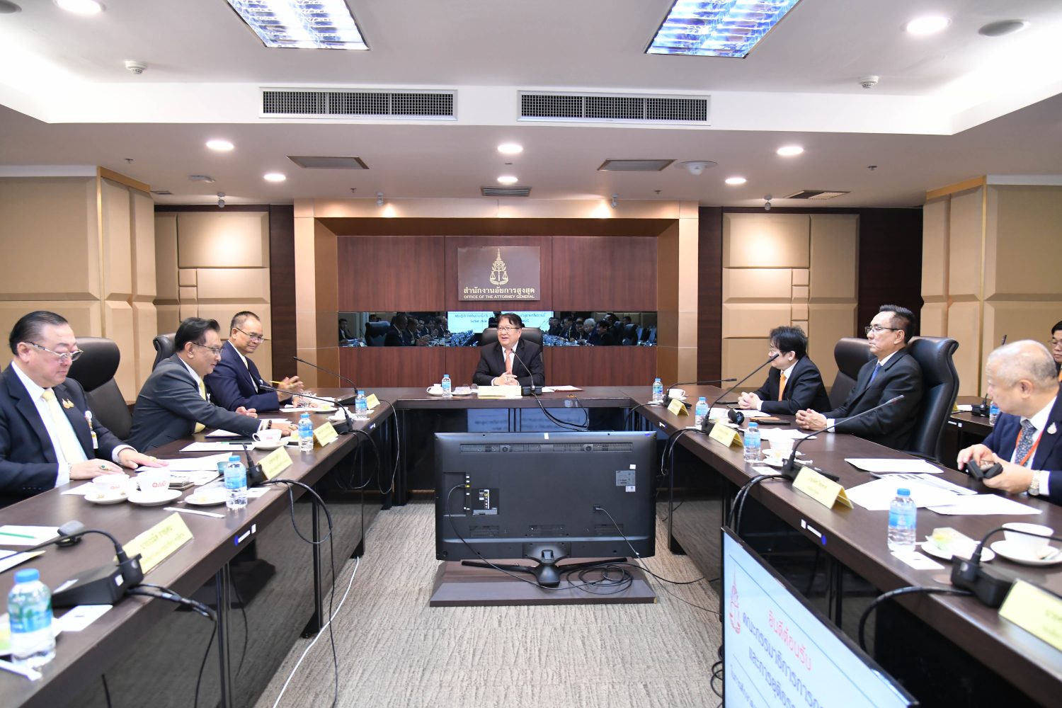 คณะกรรมาธิการการกฎหมาย และการยุติธรรม วุฒิสภา เข้าศึกษาดูงาน ณ สำนักงานอัยการสูงสุด